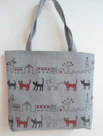 時(shí)尚新品到貨 包包、服裝、鞋帽、箱包全面上新